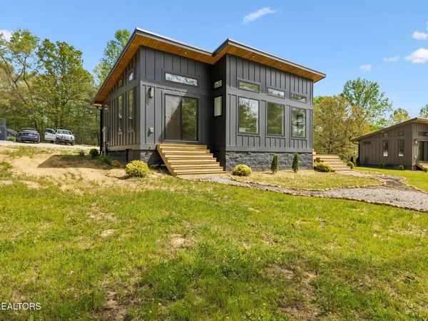 51 Dwellings Drive, Tracy City, TN 37387