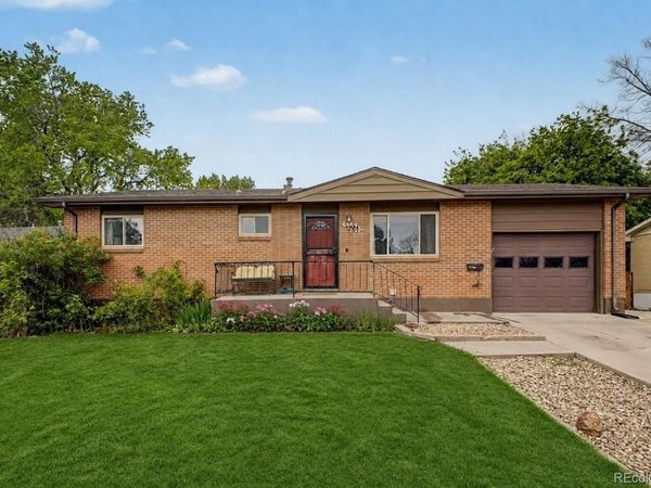 1521 Lamplighter Drive, Longmont, CO 80501