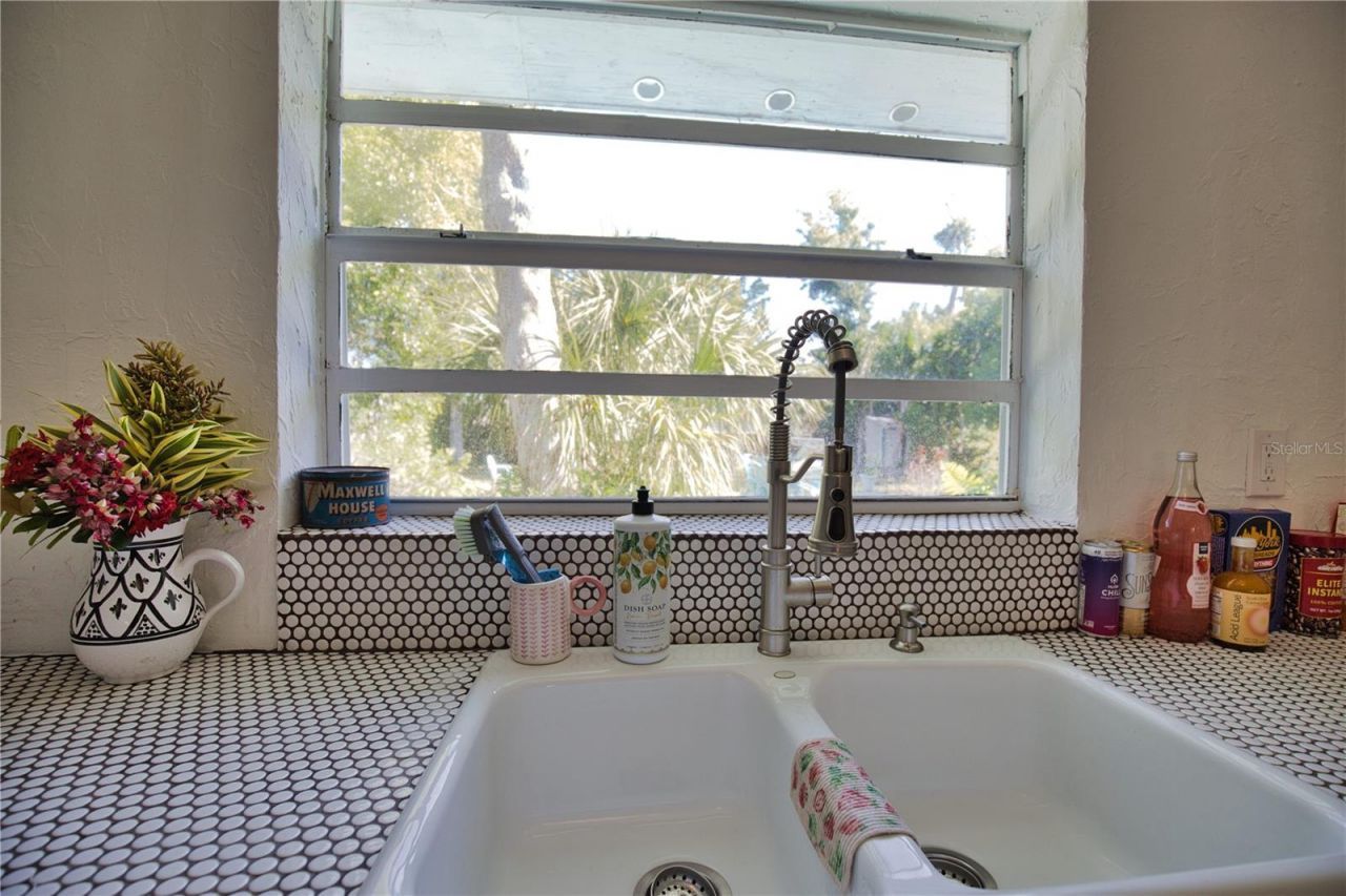 650 Edwards Street, Englewood, FL 34223 Photo