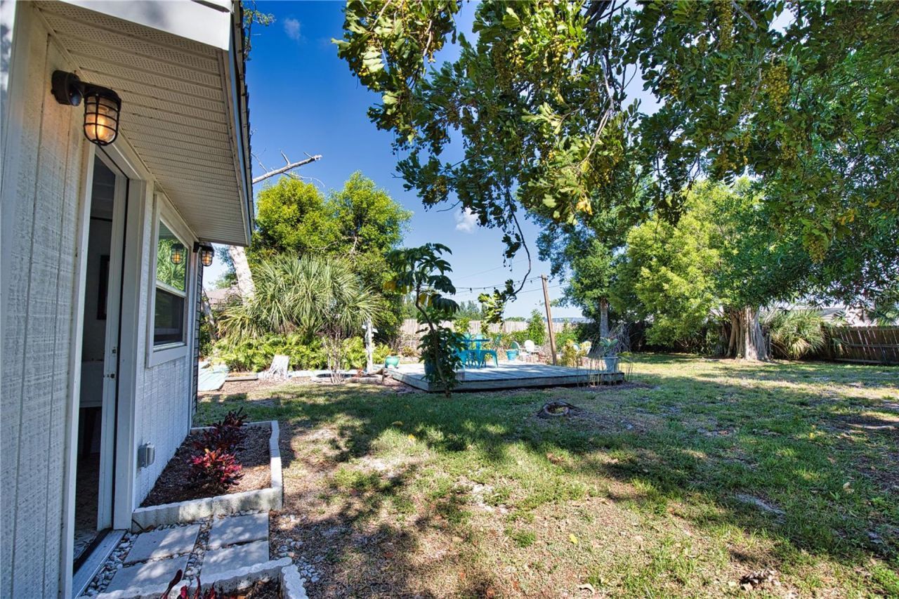650 Edwards Street, Englewood, FL 34223 Photo