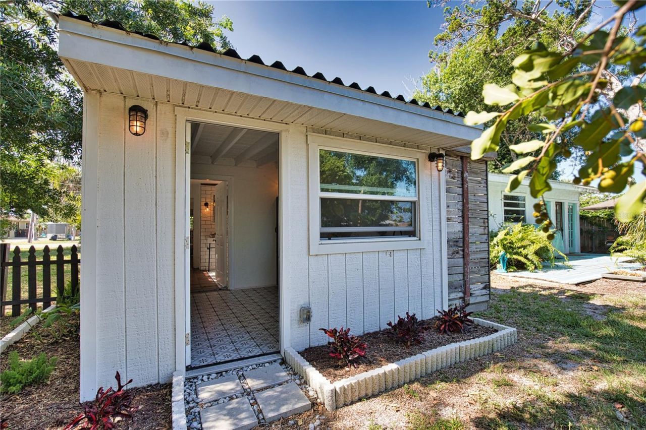 650 Edwards Street, Englewood, FL 34223 Photo