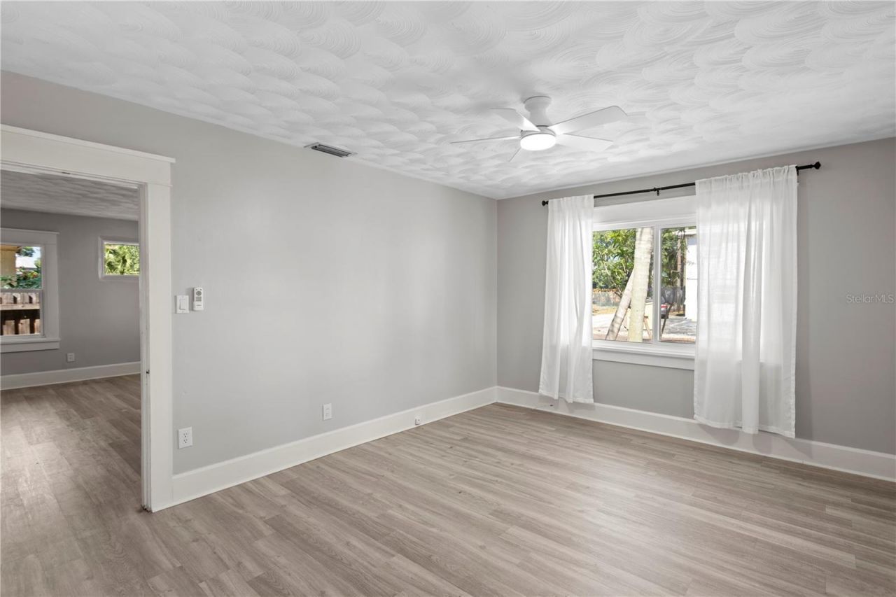225 35th Street S, Saint Petersburg, FL 33711 Photo