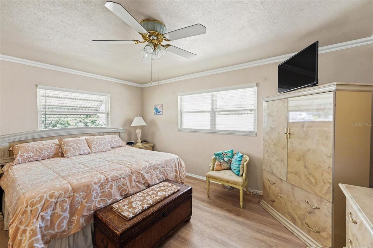 6388 21st Avenue N, Saint Petersburg, FL 33710 Photo