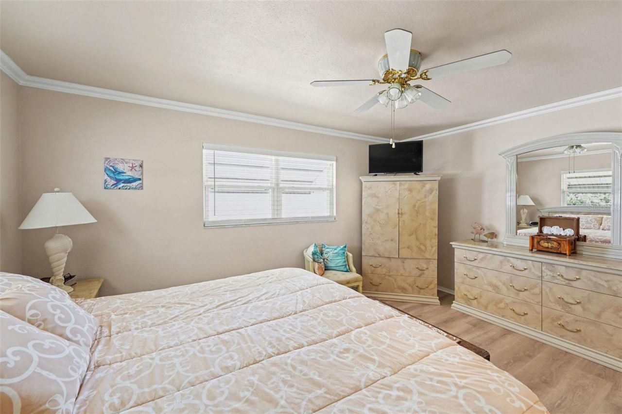 6388 21st Avenue N, Saint Petersburg, FL 33710 Photo