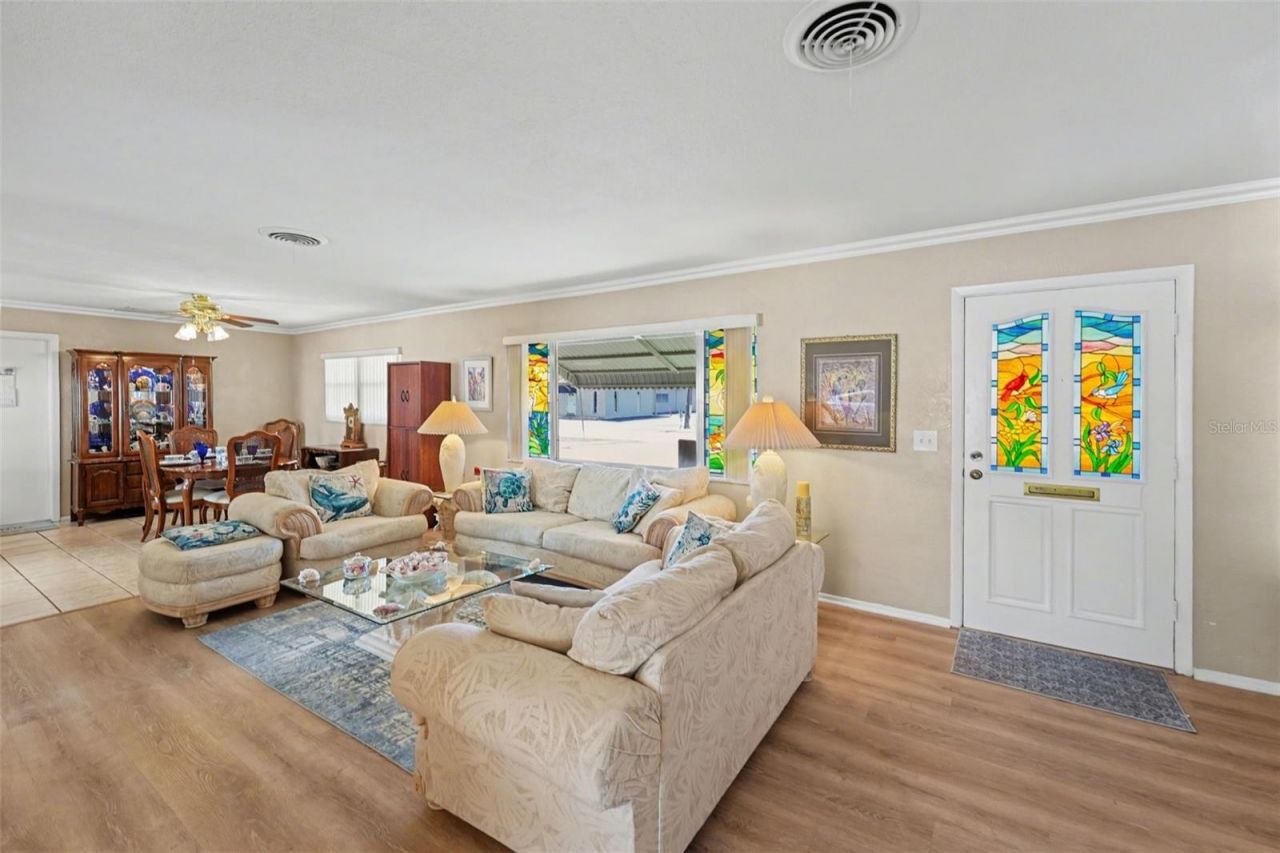 6388 21st Avenue N, Saint Petersburg, FL 33710 Photo