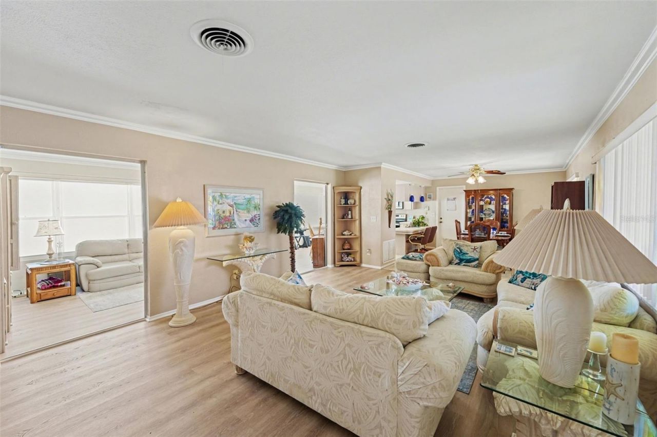 6388 21st Avenue N, Saint Petersburg, FL 33710 Photo