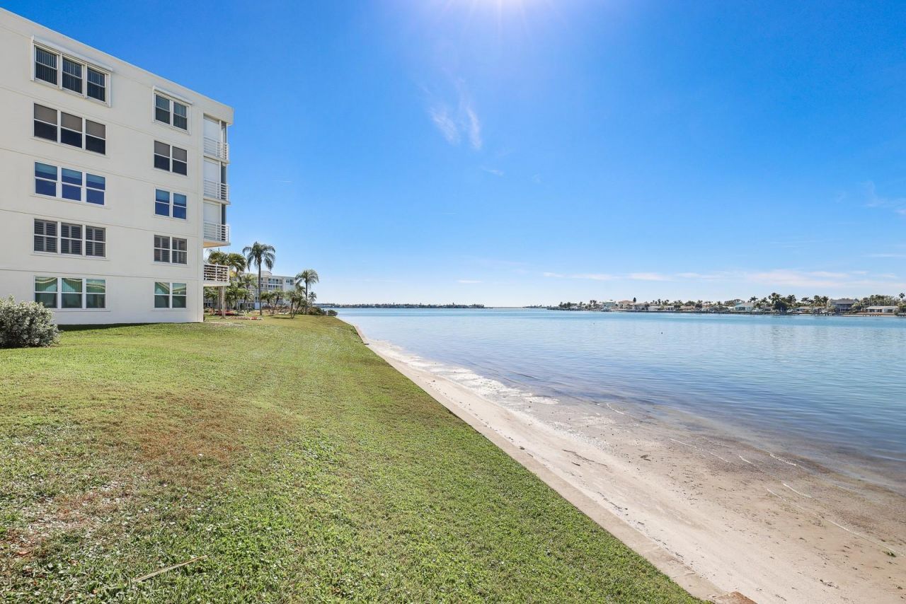 5901 Bahia Del Mar Circle, Unit 521, Saint Petersburg, FL 33715 Photo