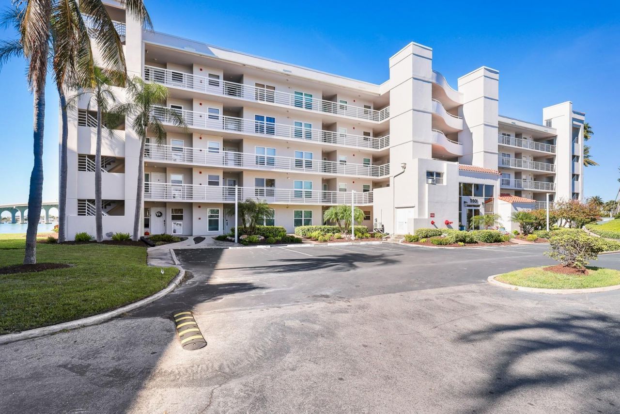 5901 Bahia Del Mar Circle, Unit 521, Saint Petersburg, FL 33715 Photo