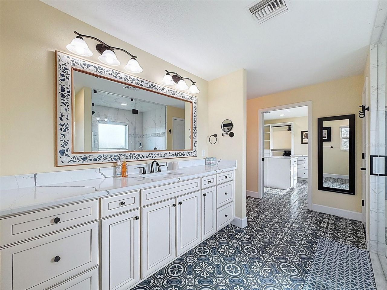 8423 E Zephyr Wing Court, Floral City, FL 34436 Photo