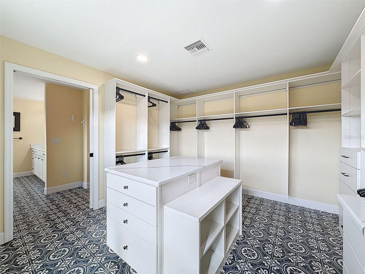 8423 E Zephyr Wing Court, Floral City, FL 34436 Photo