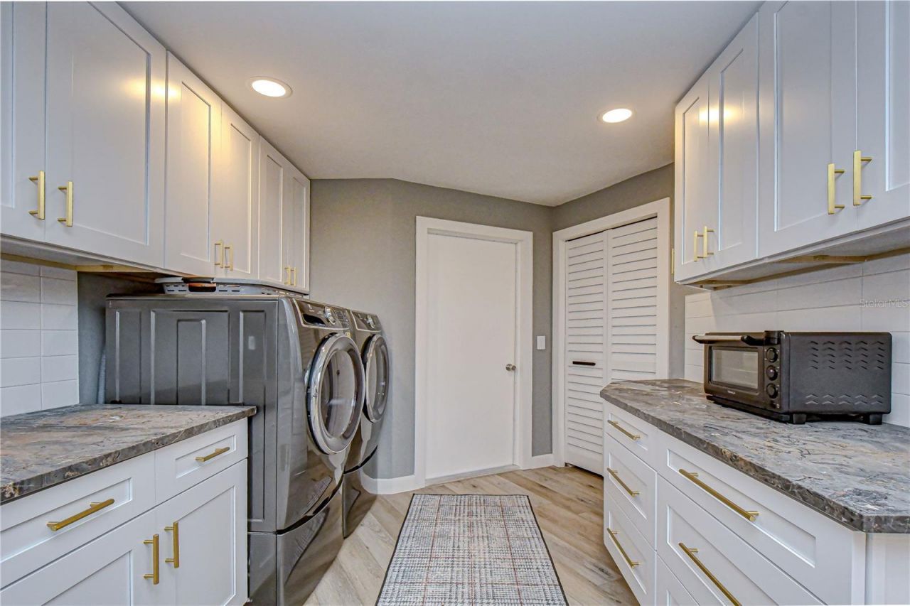 4315 Northpark Drive, Tampa, FL 33624 Photo