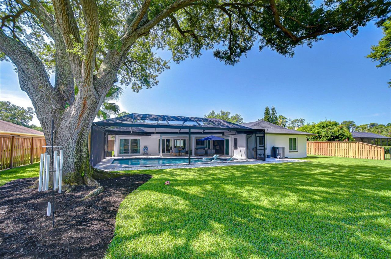 4315 Northpark Drive, Tampa, FL 33624 Photo