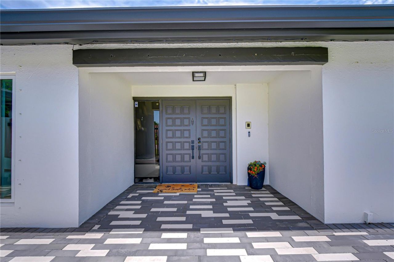 4315 Northpark Drive, Tampa, FL 33624 Photo