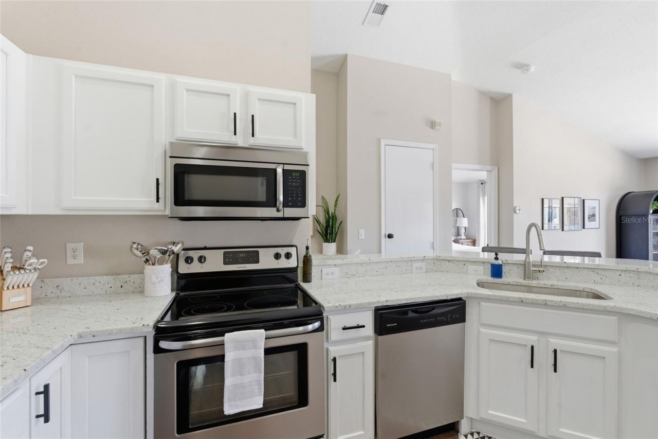 5134 6th Street N, Saint Petersburg, FL 33703 Photo