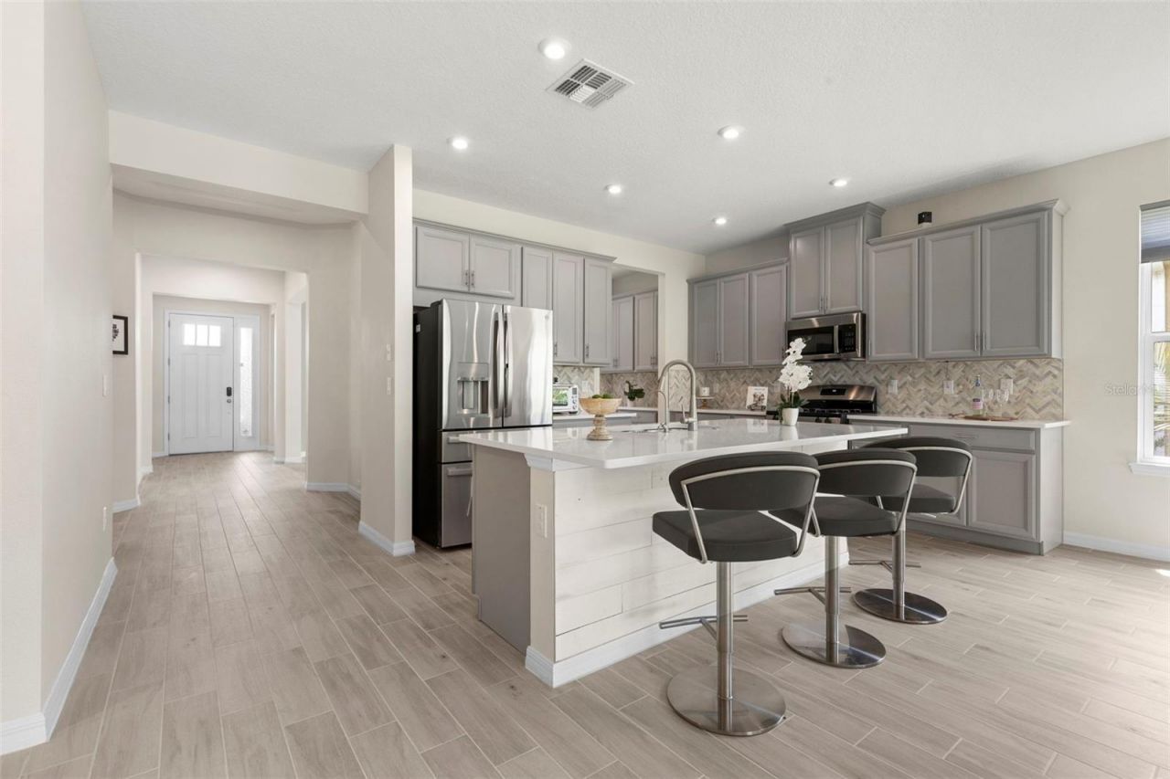 33410 Castaway Loop , Wesley Chapel, FL 33543 Photo