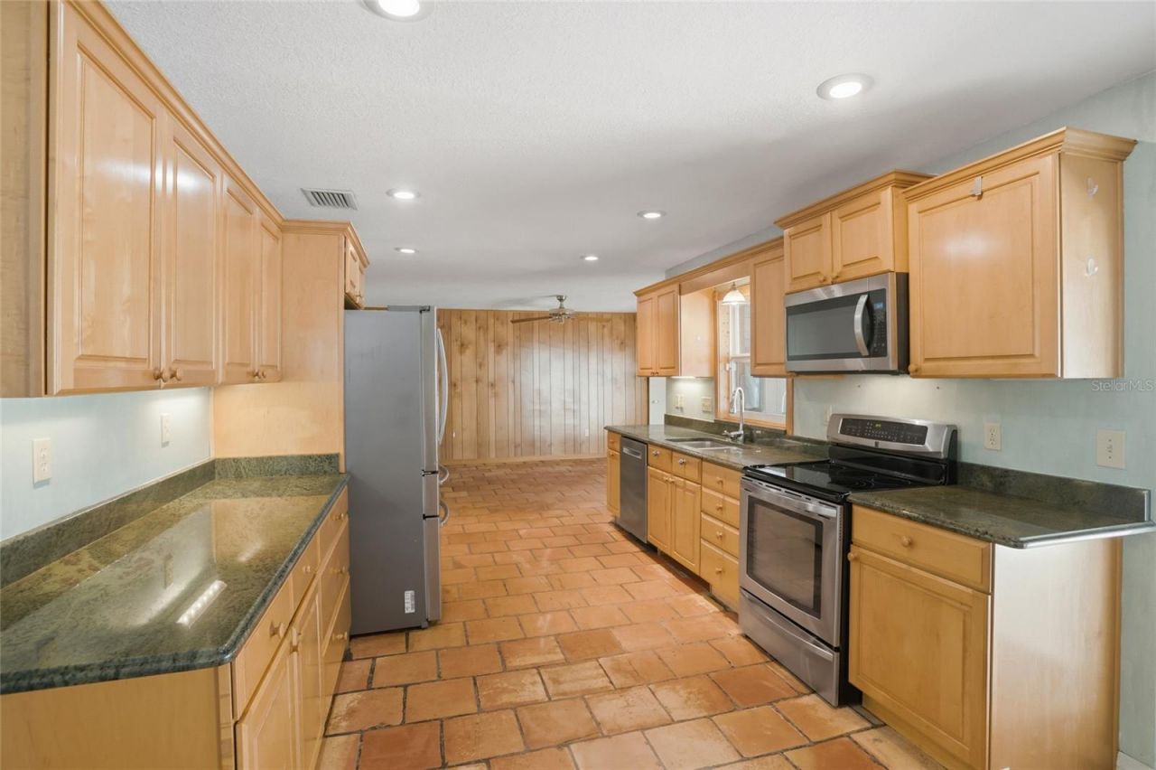 3230 Lake Anderson Avenue, Orlando, FL 32812 Photo