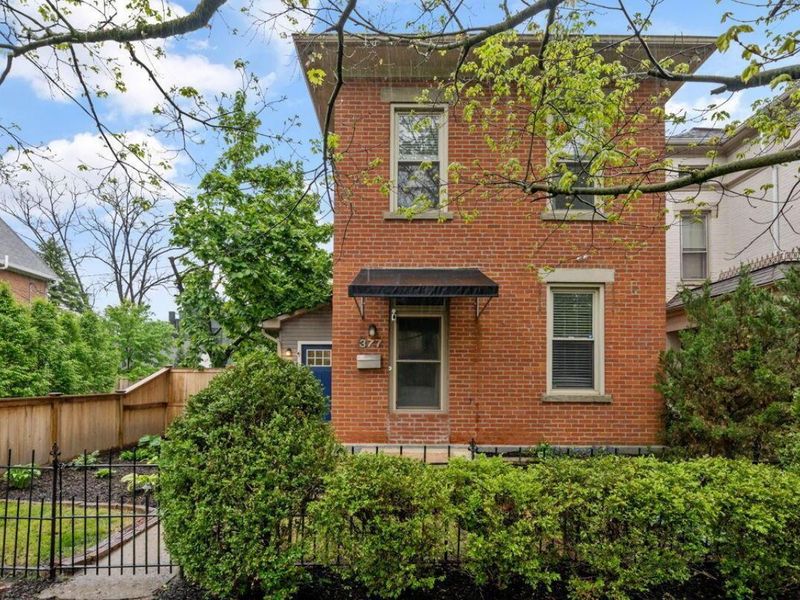 377 Stewart Avenue, Columbus, OH 43206 Photo 2