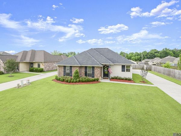 38513 East Court, Prairieville, LA 70769