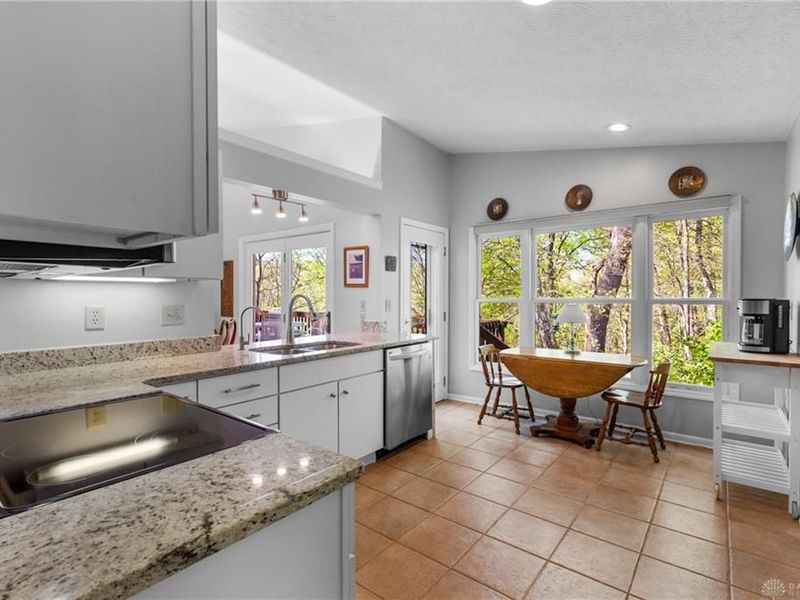 11831 Vaukvalley Lane, Symmes Township, OH 45249 Photo 5