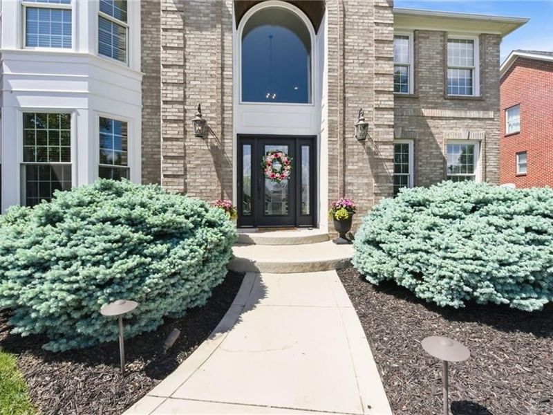 986 Arnold Palmer Drive, Miami Township, OH 45140 Photo 2
