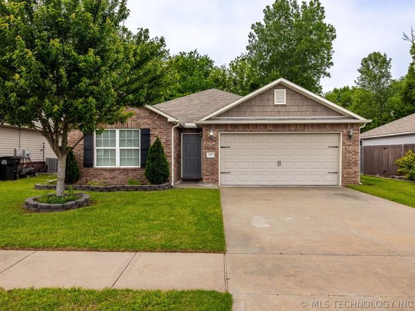 14826 S Hudson Avenue , Bixby, OK 74008