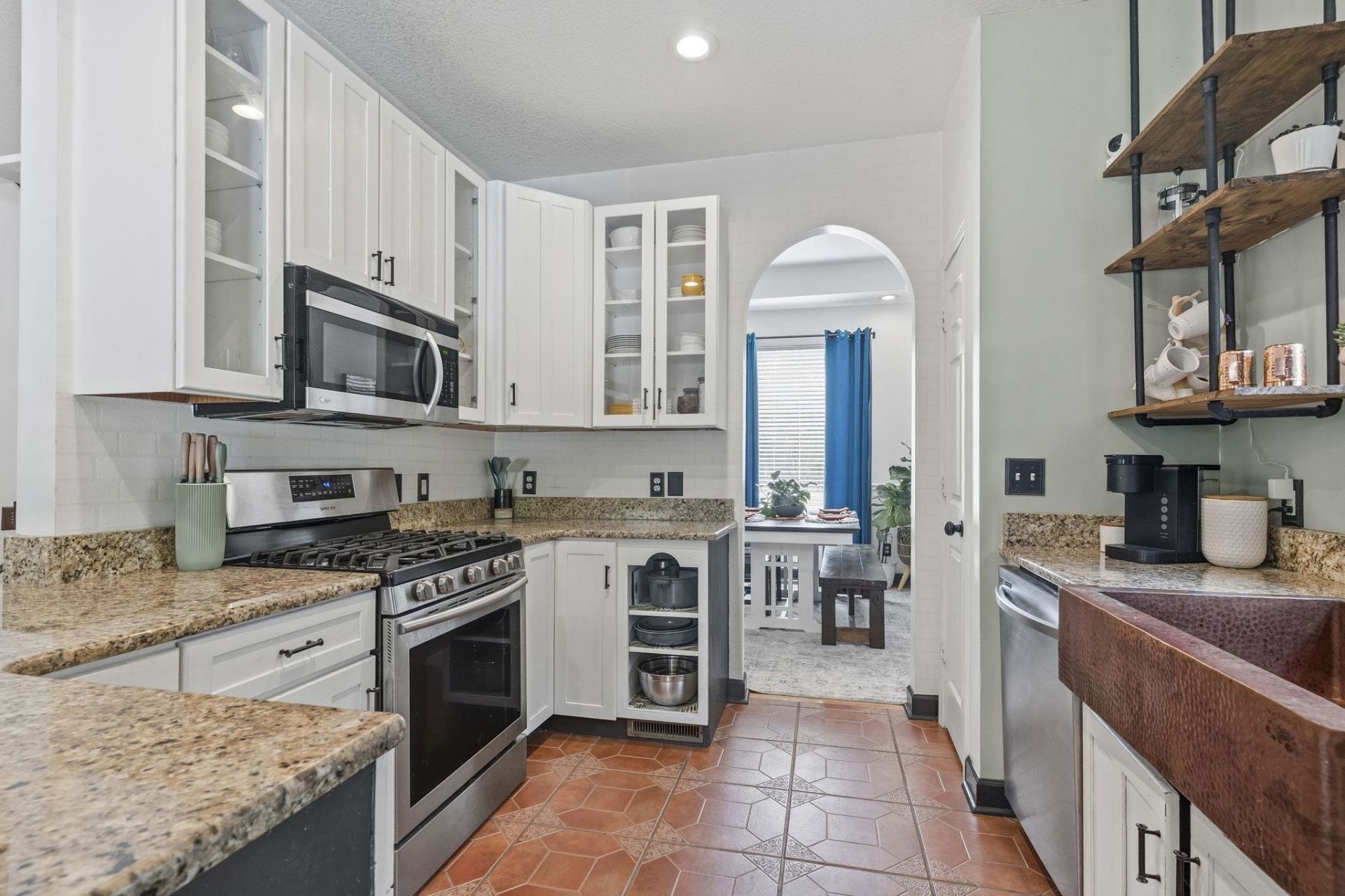 5336 Bear Bluff Dr. Photo 11