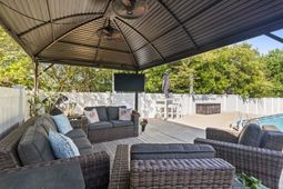5336 Bear Bluff Dr. photo 4