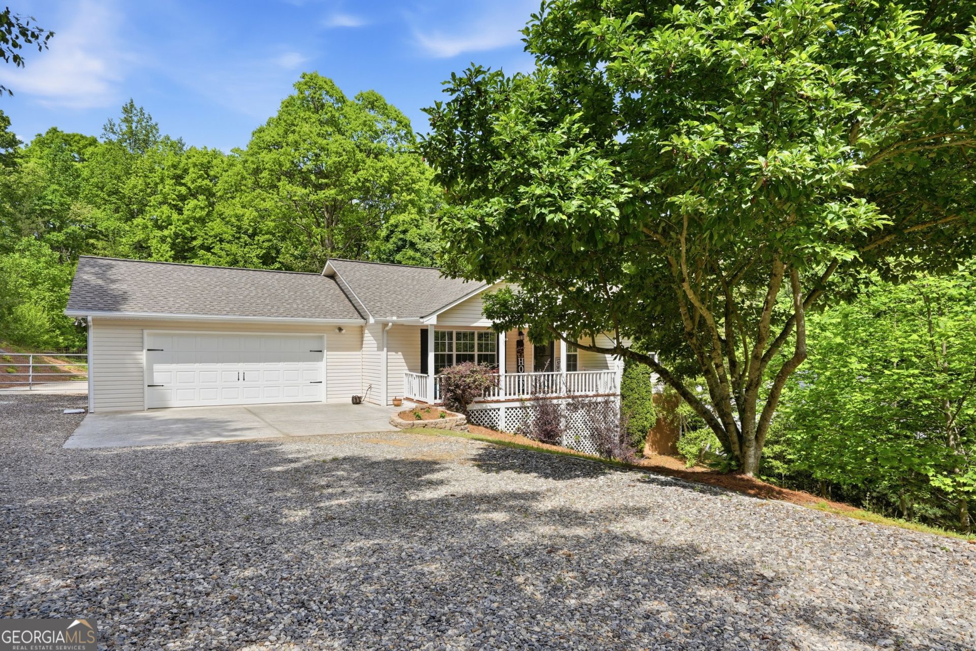 7616 Highland Oaks Dr, Young Harris, GA 30582 Main Photo