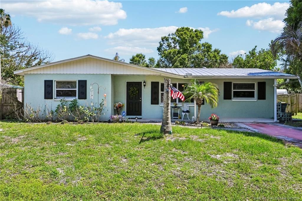 1890 NW Sunset Boulevard, Jensen Beach, FL 34957 Photo