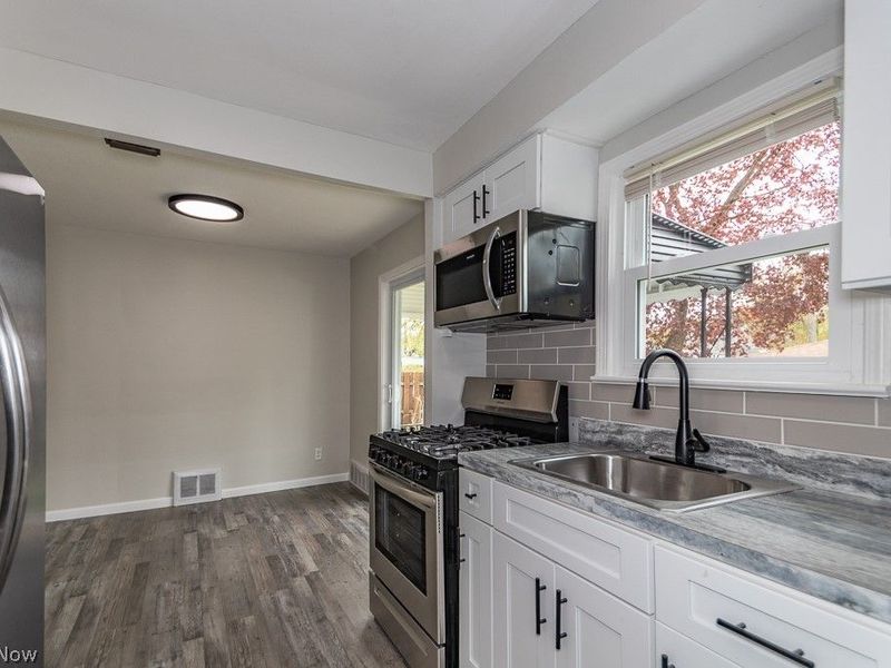 434 E 272nd Street, Euclid, OH 44132 Photo 7