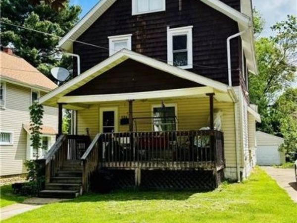 927 Avon Street , Akron, OH 44310