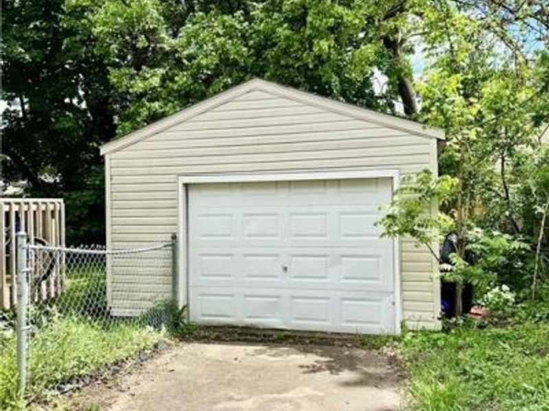 927 Avon Street , Akron, OH 44310 Photo 12