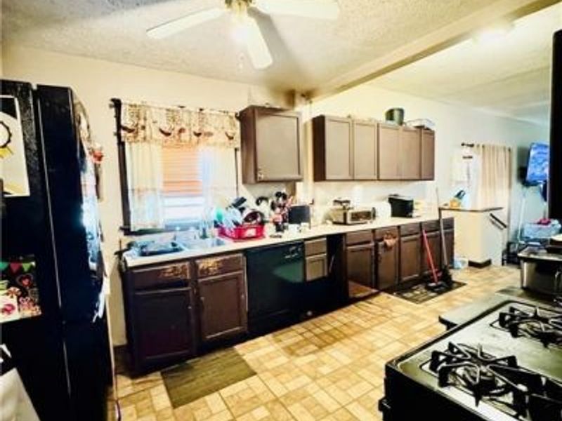 927 Avon Street , Akron, OH 44310 Photo 2