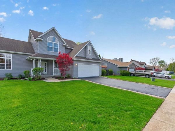 3719 Atlantic Avenue , Gurnee, IL 60031