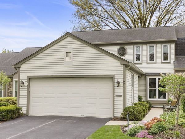 1921 Wexford Circle , Wheaton, IL 60189