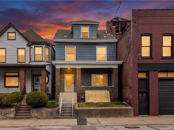 2008 Main St , Pittsburgh, PA 15215