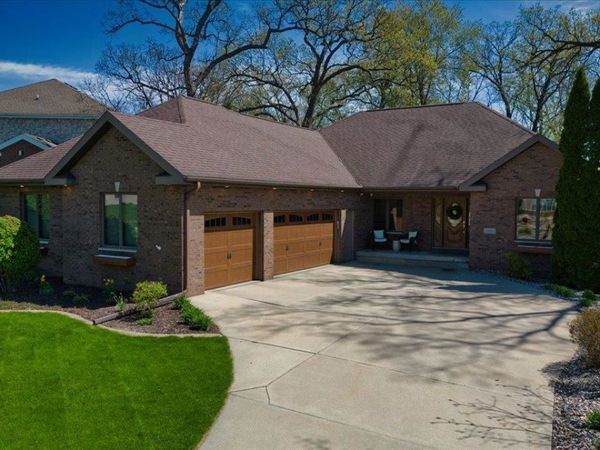1801 Maplecrest Drive, Verona, WI 53593