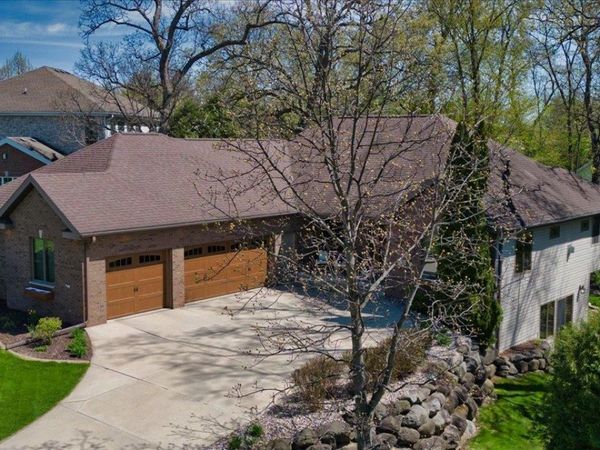 1801 Maplecrest Drive, Verona, WI 53593
