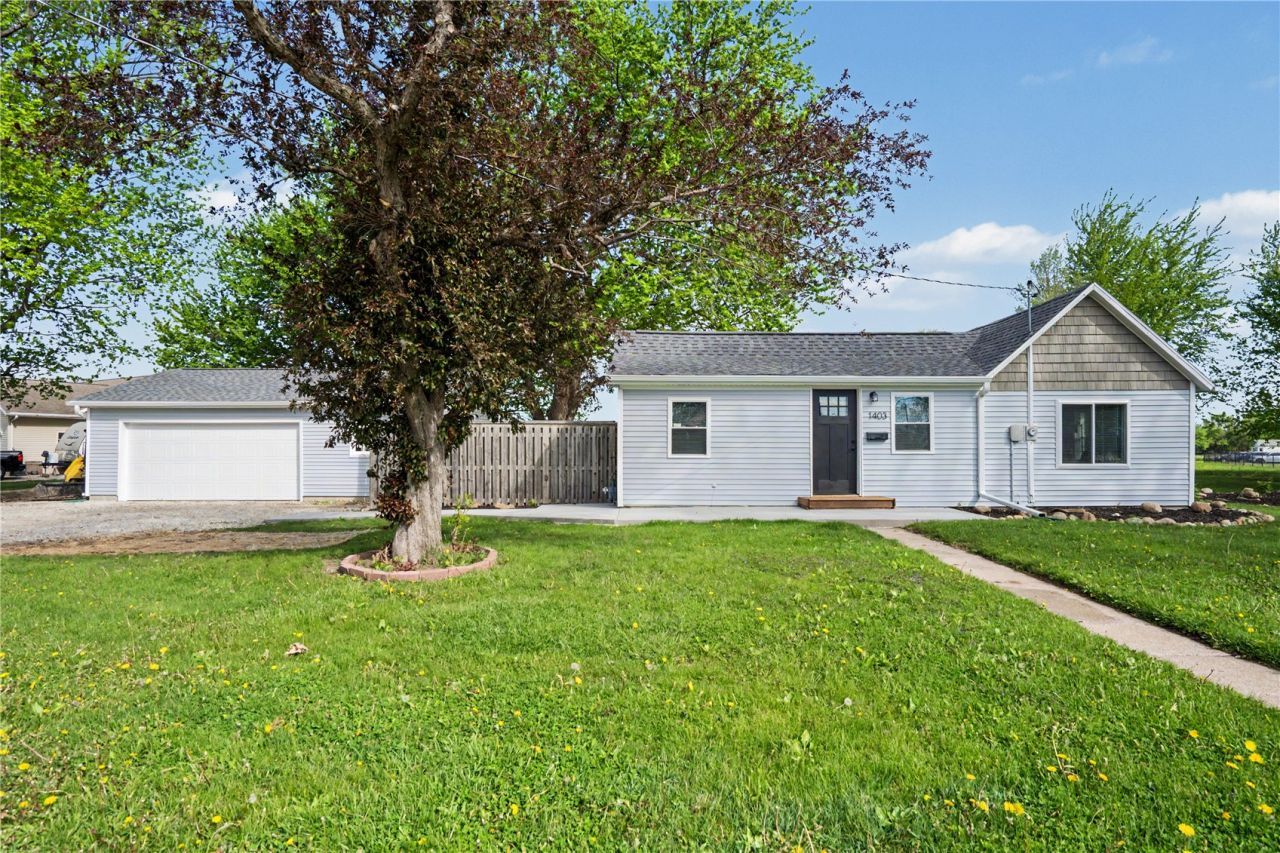 1403 West 3rd St, Vinton, IA 52349 Main Photo