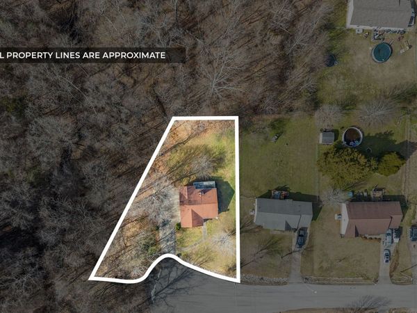 1315 Hand Dr , Clarksville, TN 37042