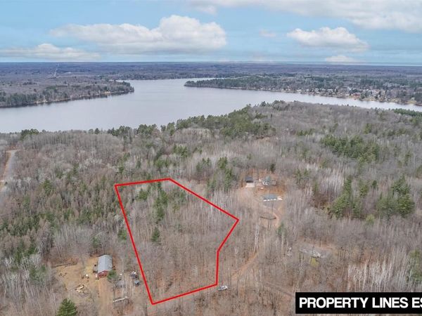7173 Dougs Cr, Lake Nebagamon, WI 54849