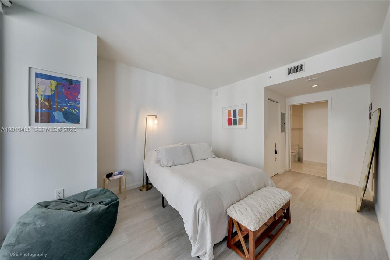 55 SW 9th St , Unit 2109, Miami, FL 33130 Photo