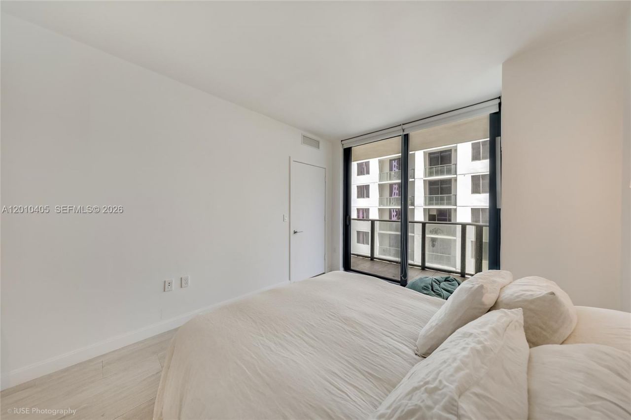 55 SW 9th St , Unit 2109, Miami, FL 33130 Photo