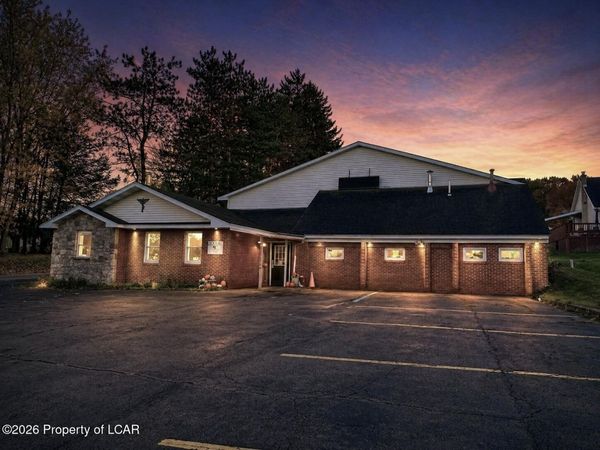 3130 Memorial Highway, Dallas, PA 18612