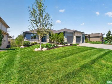 2402 N 179 Street, Omaha, NE 68116