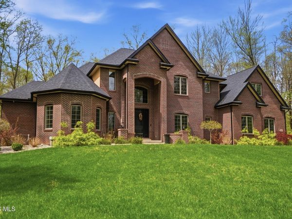 2415 N Crissey Road , Sylvania, OH 43560