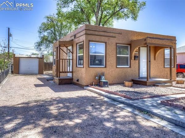 422 S Prairie Avenue, Pueblo, CO 81005