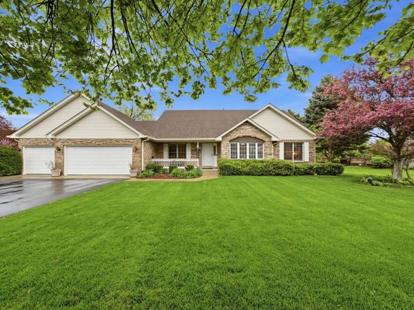 706 Silver Glen Road , McHenry, IL 60050