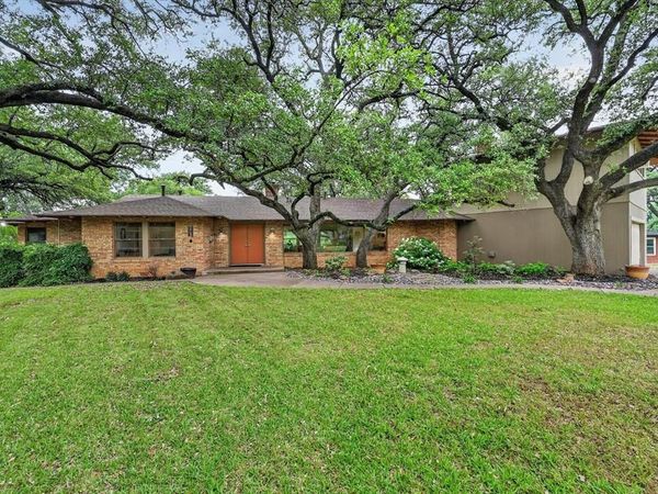 2039 W Lotus Avenue , Fort Worth, TX 76111