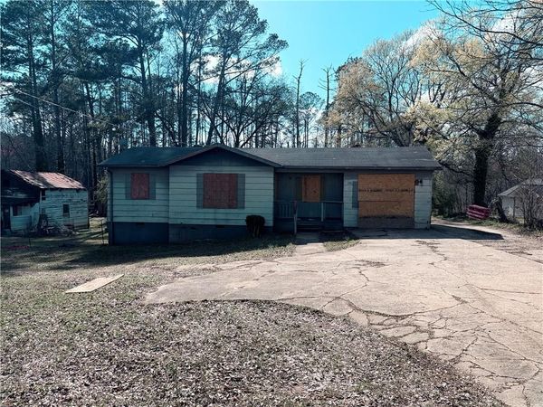 5475 Stonewall Tell Road , Atlanta, GA 30349